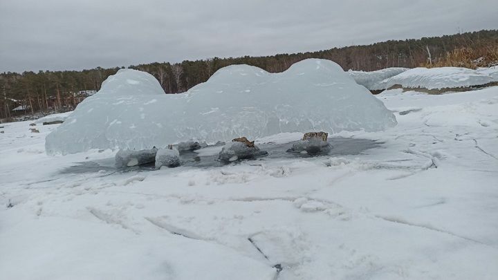 В Челябинской области появились ледяные грибы